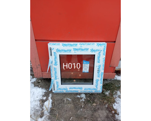 Пластиковое окно новое 600×600